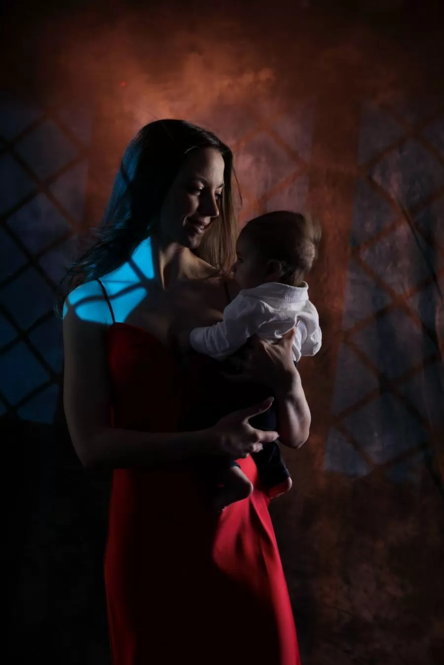 bebe-v-ratsete-na-mama.webp