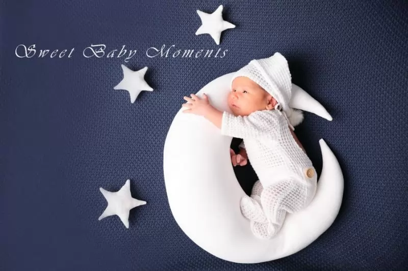 fotosesiya-novorodeno-bebe-s-luna.jpg